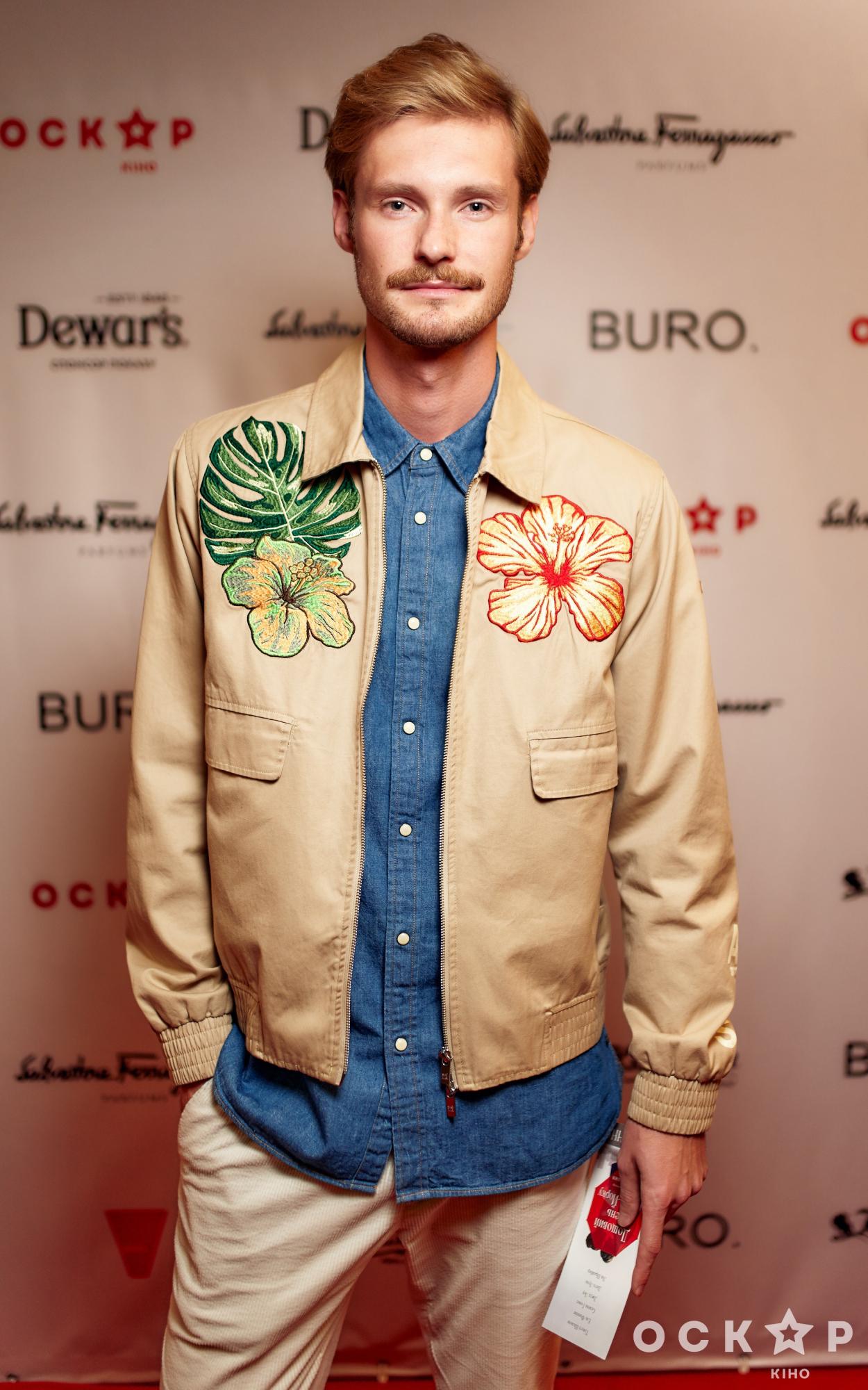 Дощовий день в Нью-Йорку: зіркові гості довгоочікуваної прем'єри в Києві (фото)