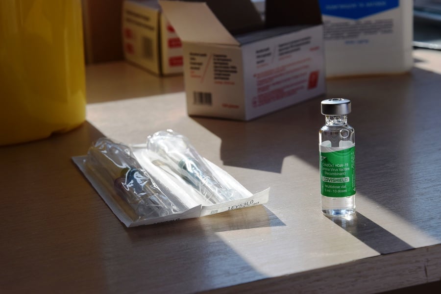 В сети показали, как вакцинируют украинских военных (фото)