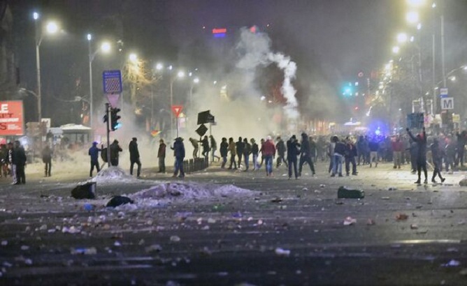 Во время протестов в Румынии произошли столкновения с полицией