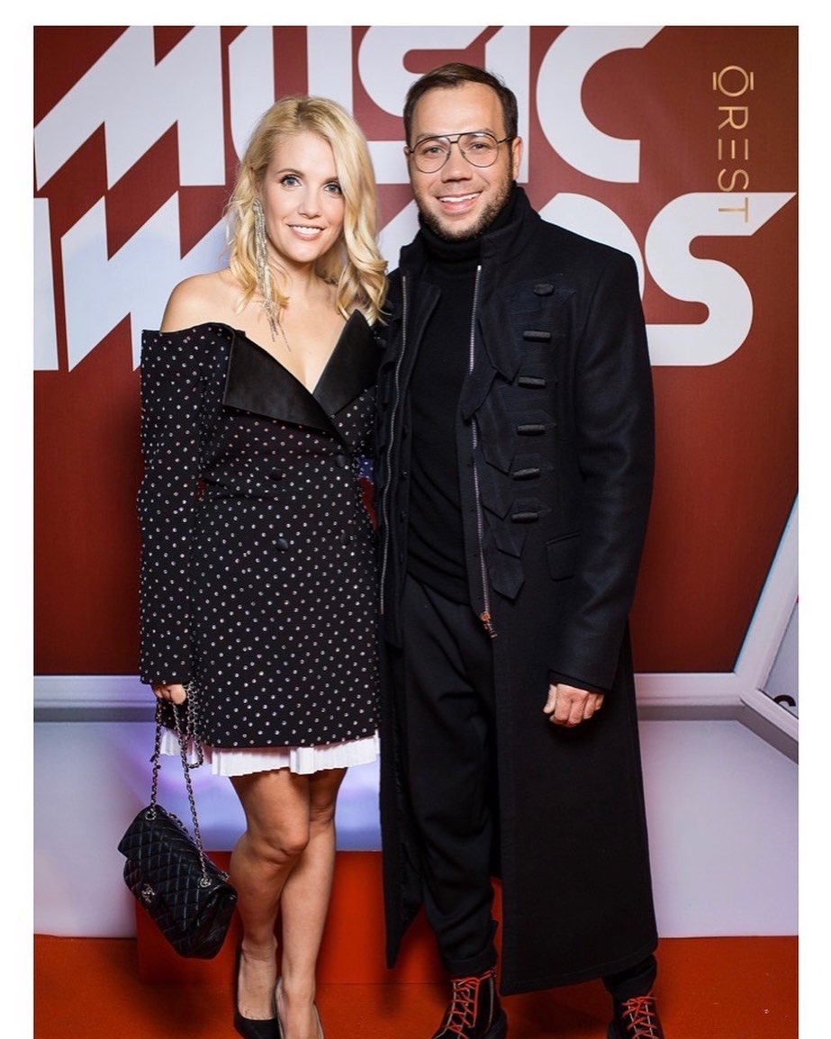 Екс-дружина Андре Тана розповіла, як дизайнер забезпечує доньку: було страшно