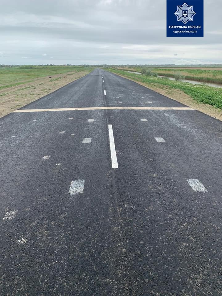 Житель Одеської області оригінально &quot;виправив&quot; розмітку і спантеличив водіїв