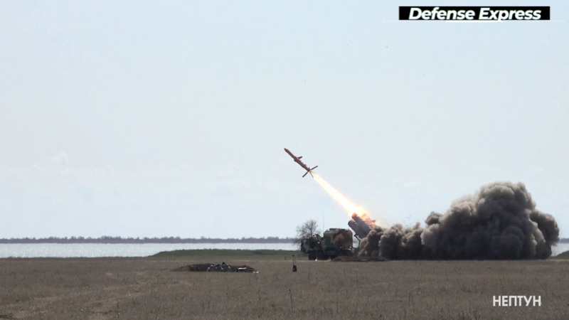 Знищує ціль в тилу ворога: в Україні випробував нову крилату ракету (відео)