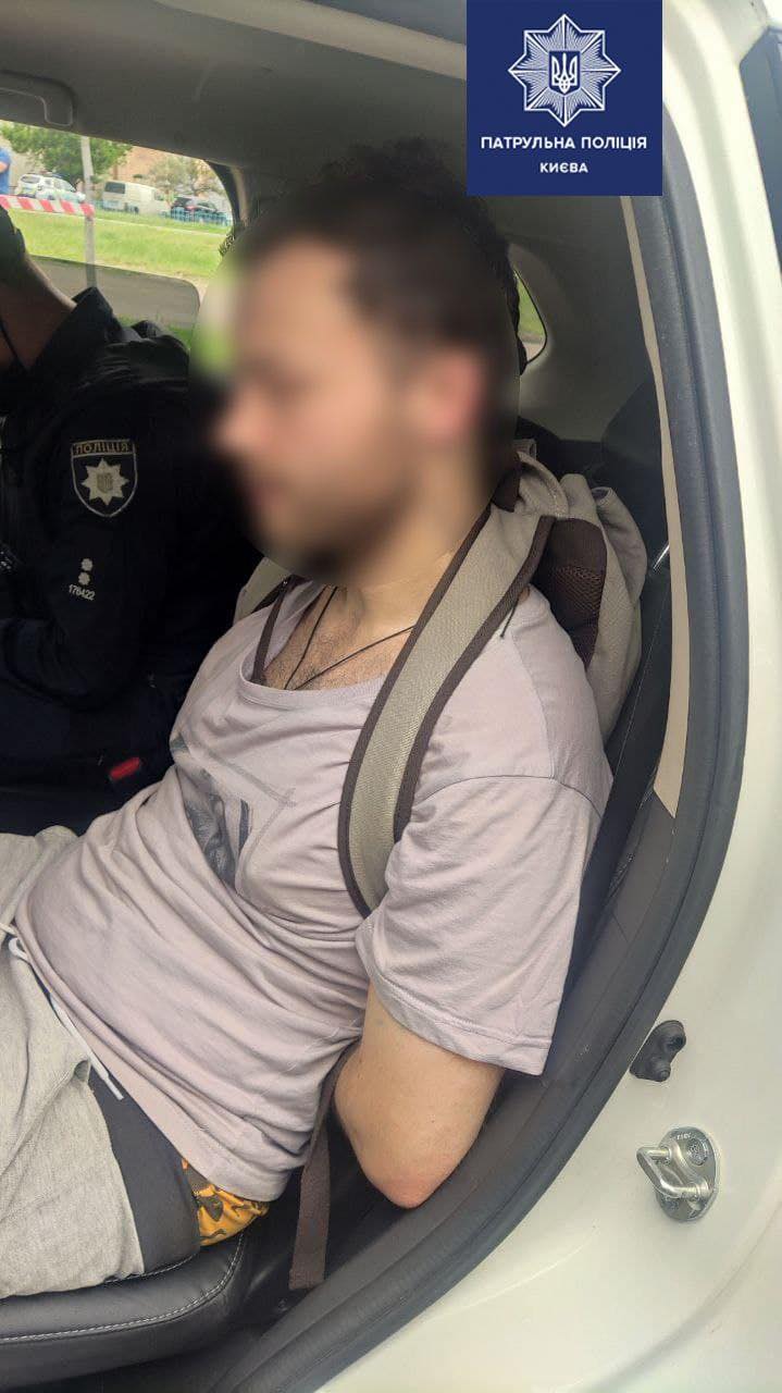 У Києві на ходу загорівся тролейбус: причина дуже здивує