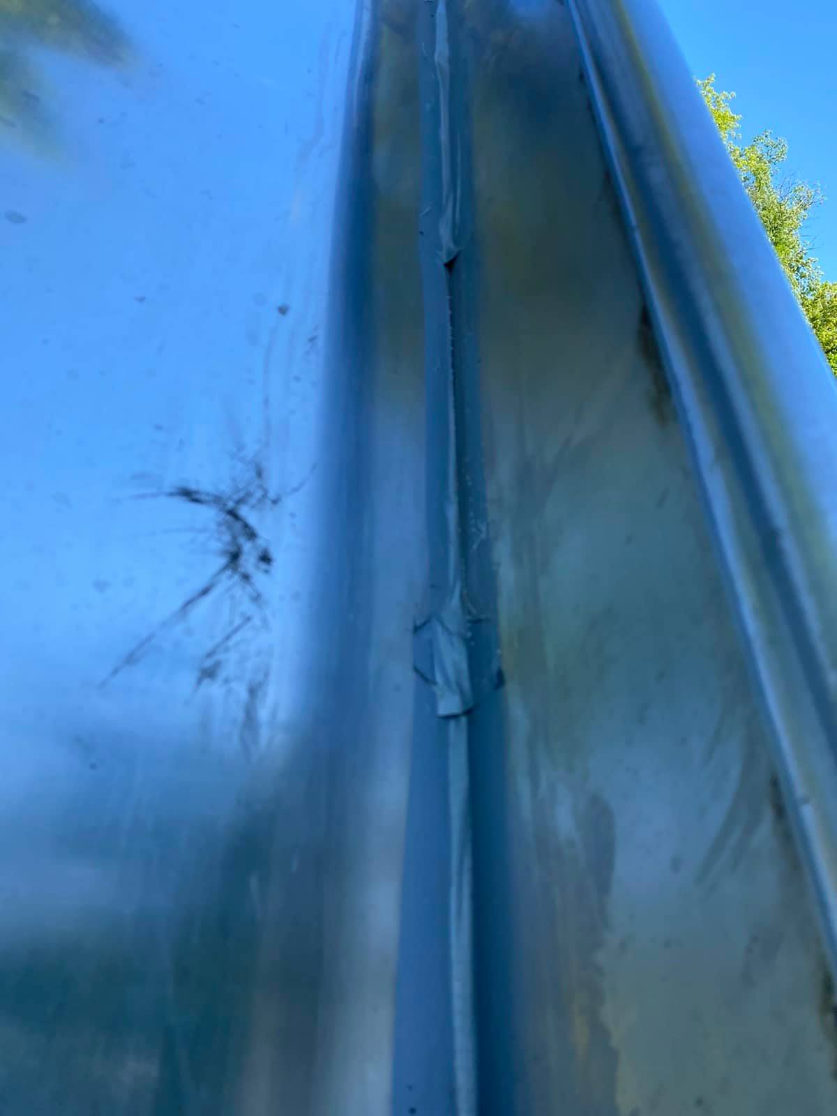 В Ровно ребенок лишился пальца после катания на горке: &quot;сколько же можно терпеть?&quot;