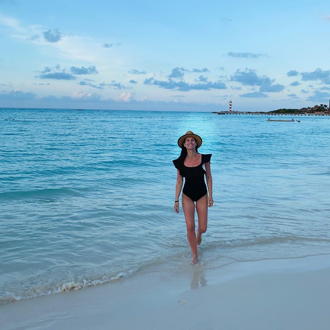 Маша Єфросиніна захопила шикарною фігурою в купальнику