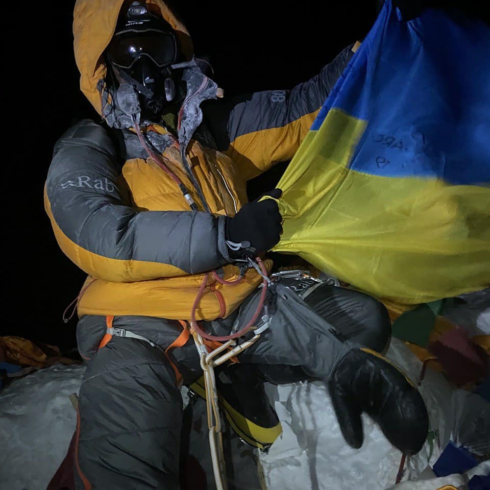Житель Харькова побил рекорд по восхождениям на Эверест: было очень сложно