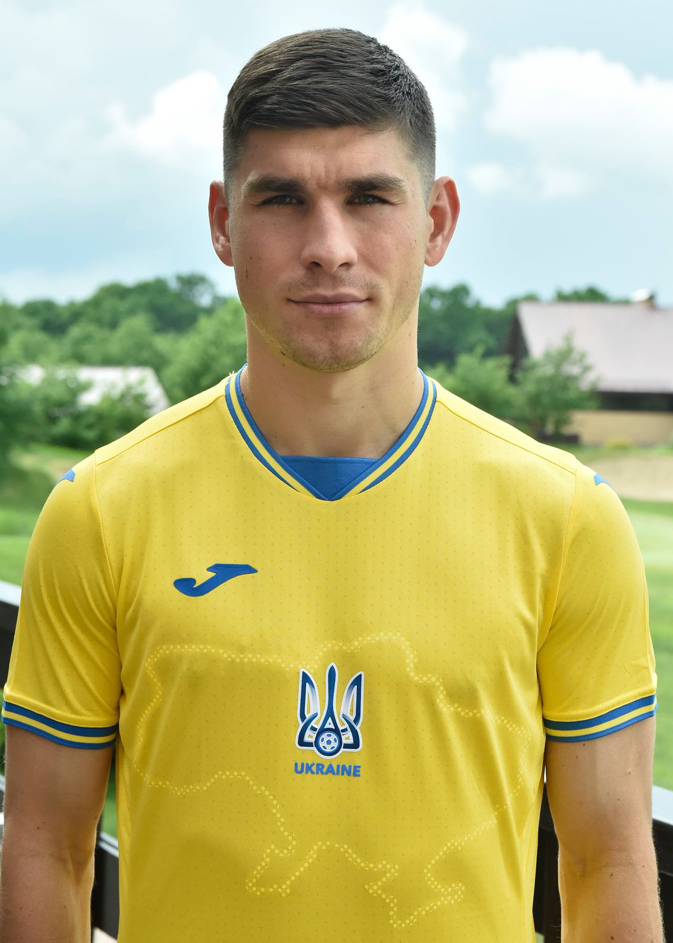 Відомий дизайнер оцінив нову форму збірної України. Спойлер: він в захваті