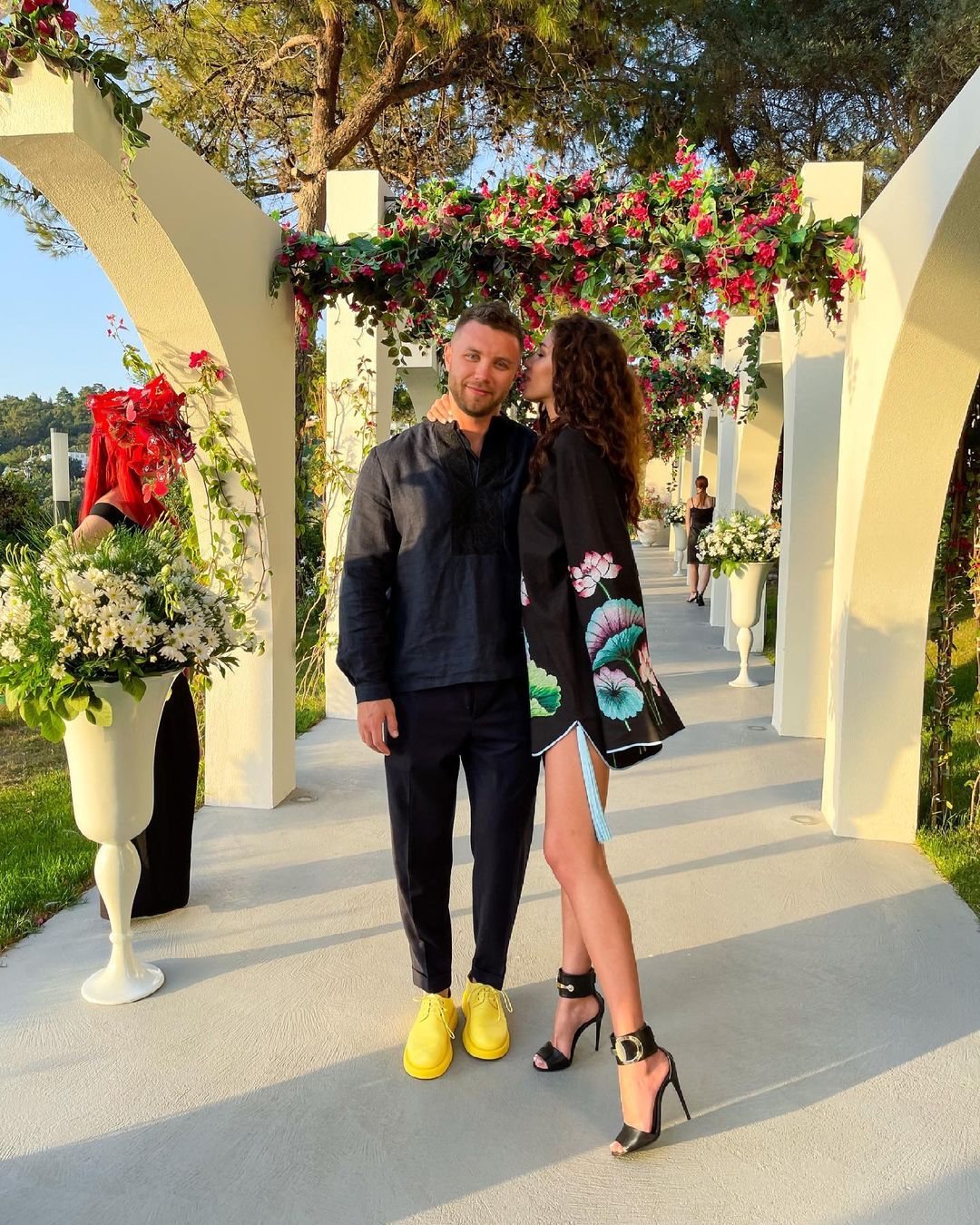 Михаил Заливако и победительница "Холостяка" отправились на отдых: романтические фото пары