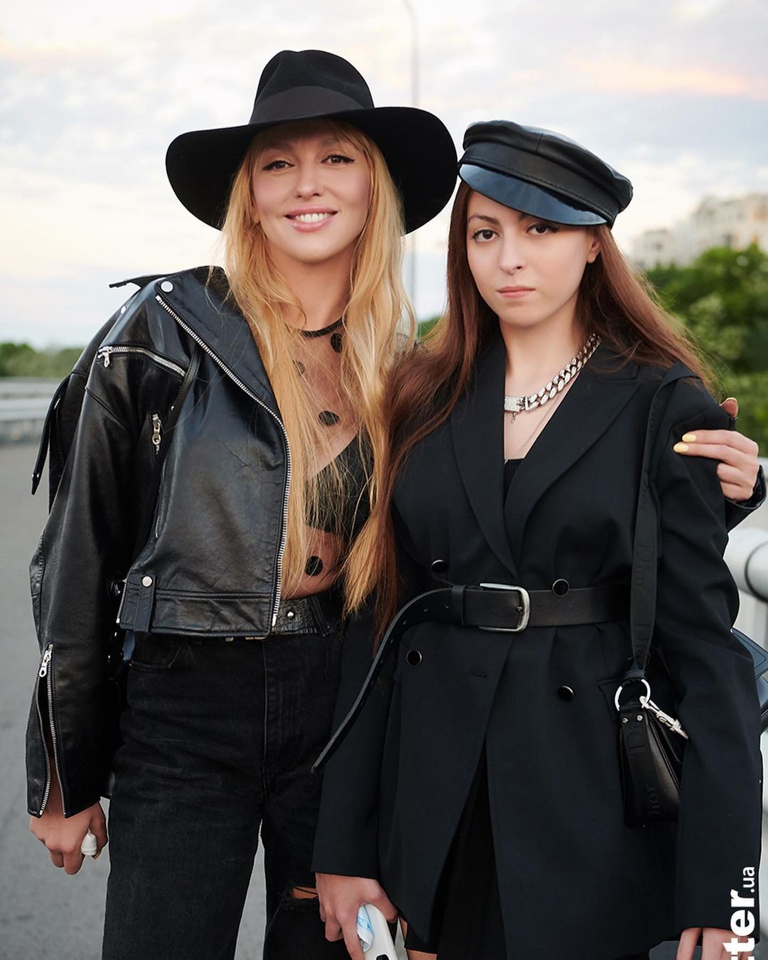 Одне обличчя: дочка Олі Полякової підкорила мережу стильним фото із зірковою мамою