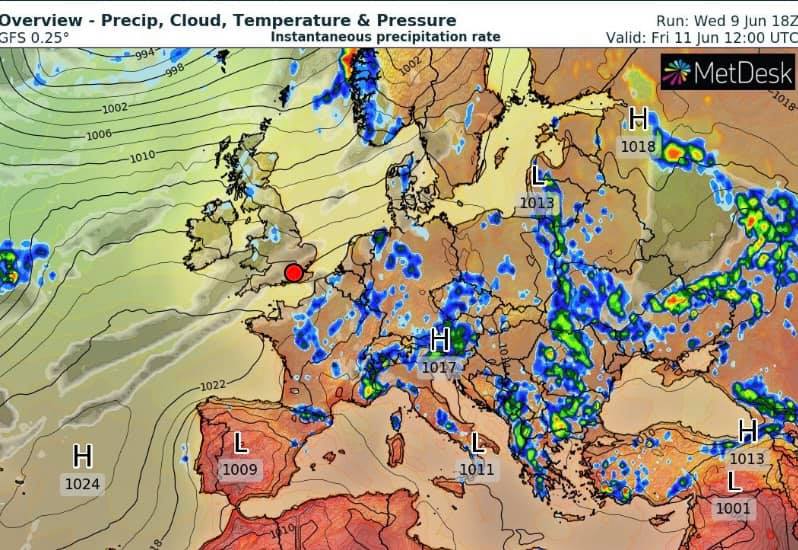 На Украину налетит грозовая стихия: где сильно испортится погода