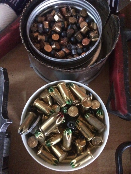 В Крым пытались провезти оружие и боеприпасы