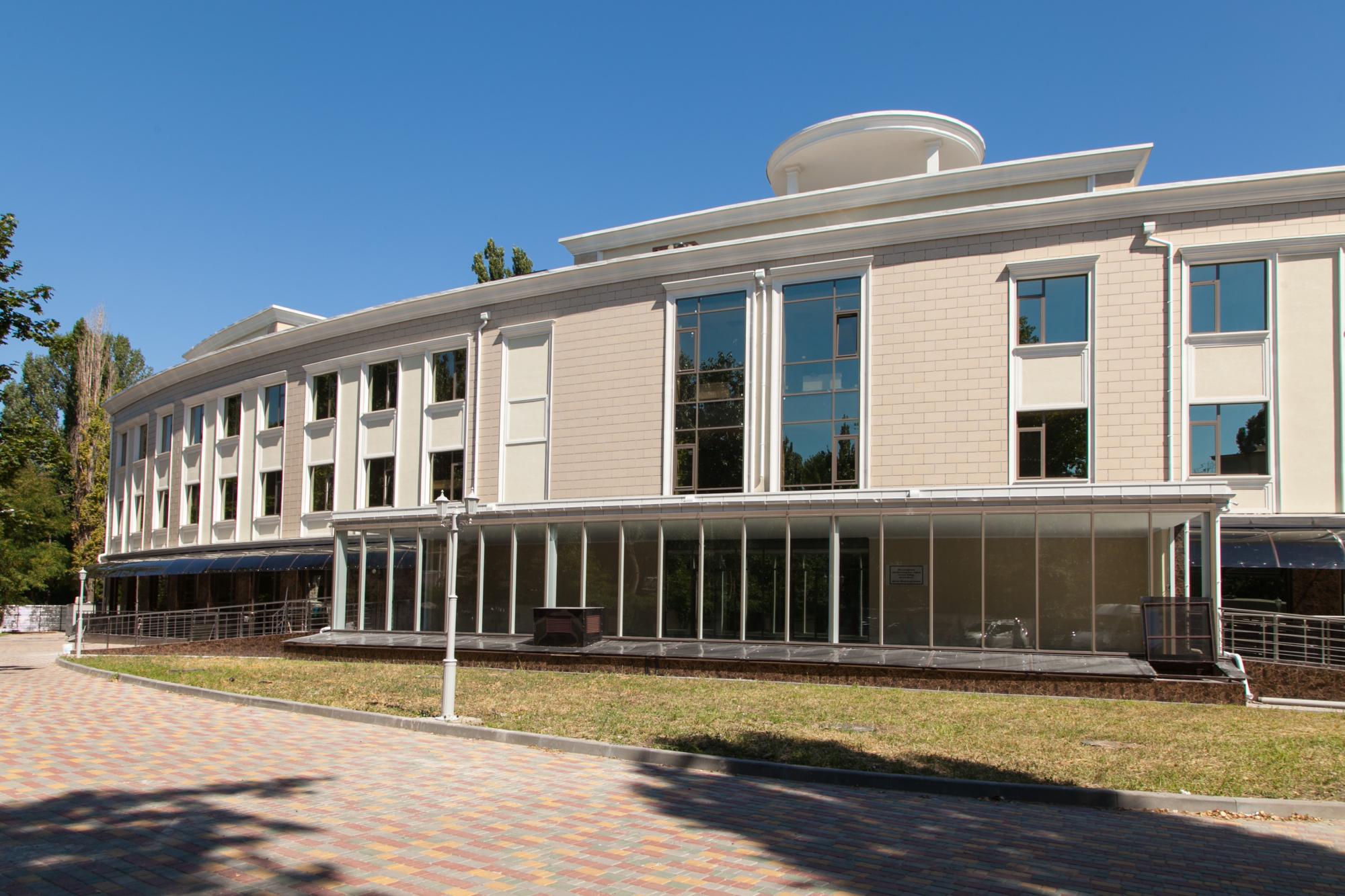 Компания Кивана сдала больницу скорой помощи в Одессе раньше срока