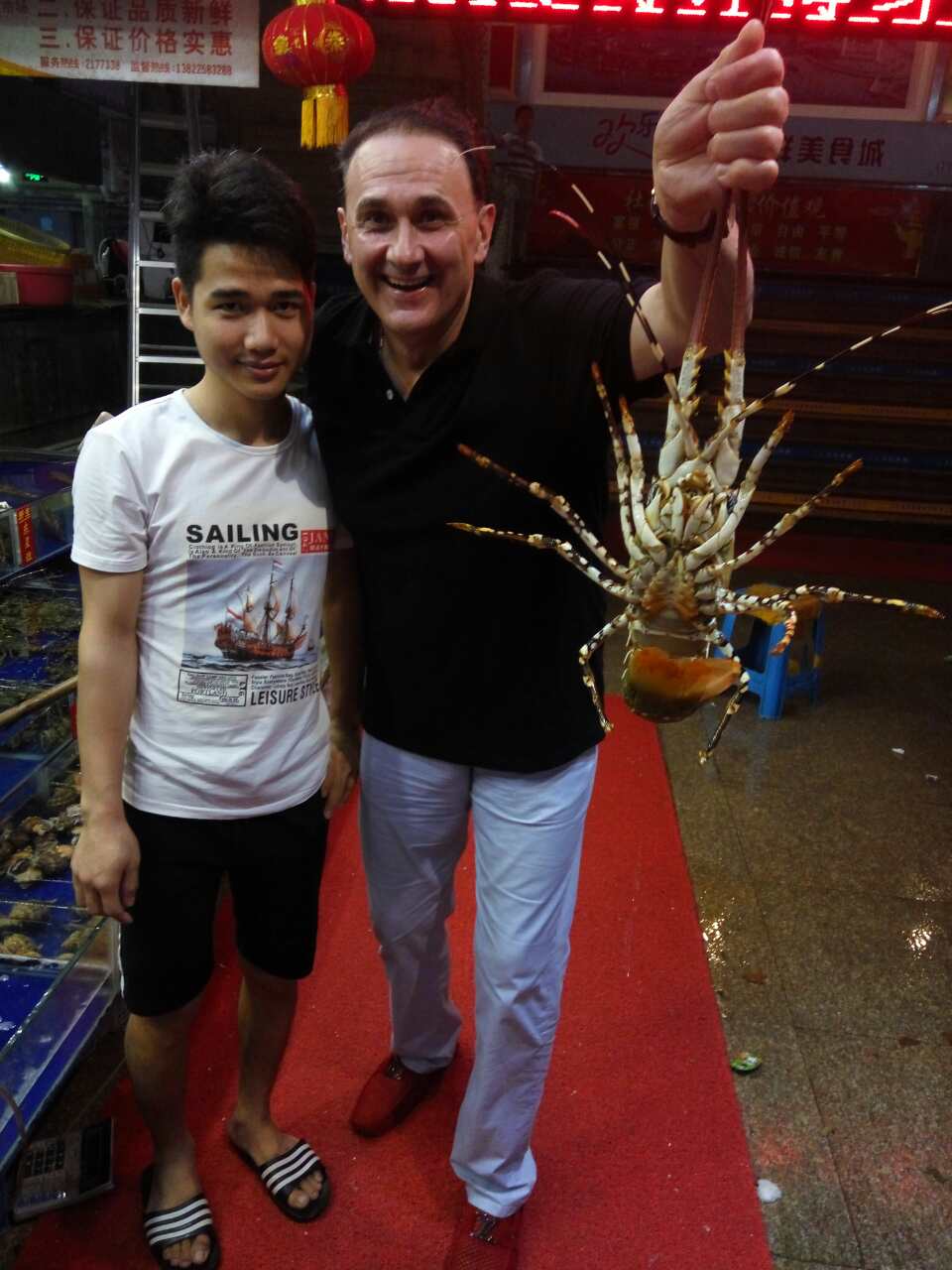 Зріс відсоток українців, бажаючих переїхати жити за кордон, - опитування