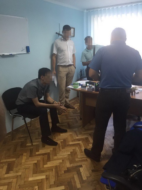 Сума хабара склала 30 тис. доларів