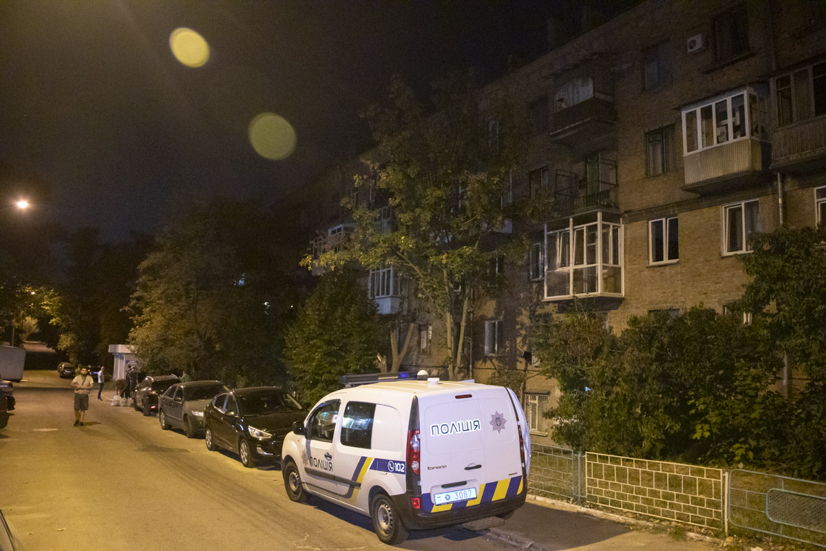 Попросил не шуметь: в Киеве жестоко избили и порезали мужчину за простое замечание