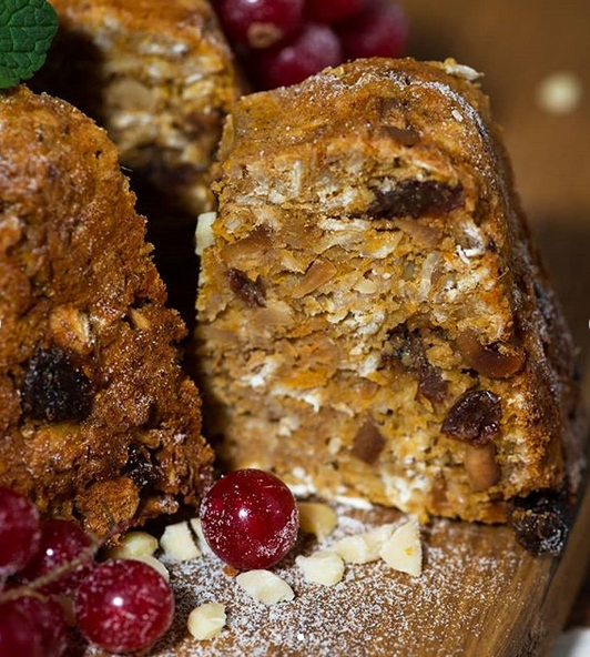 Без лишних калорий: пряный морковно-яблочный кекс