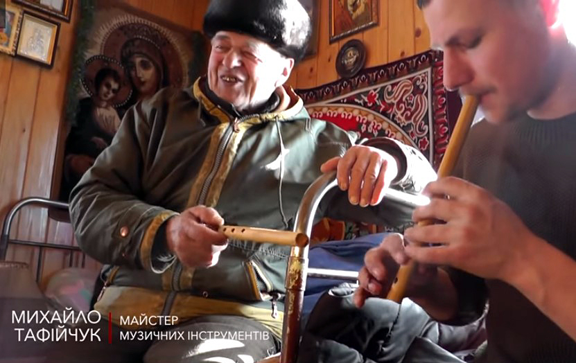 "Сказочные каникулы": группа KAZKA мыла слона и откапывала из снега Жигули