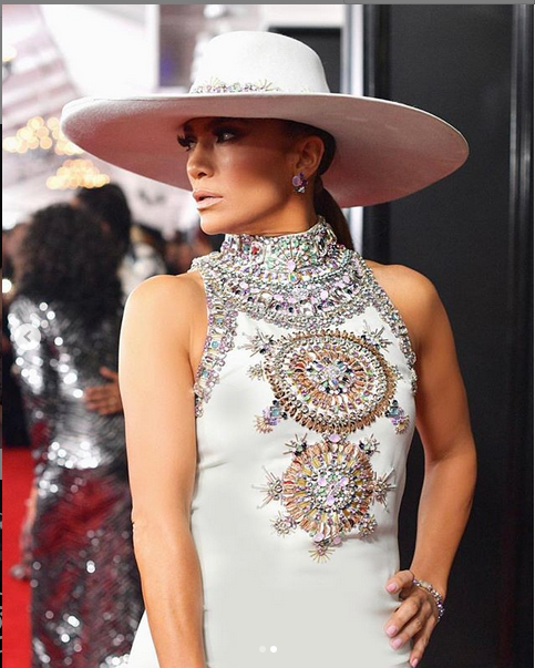 Греммі 2019: Дженніфер Лопес розкритикували за "старомодне" вбрання