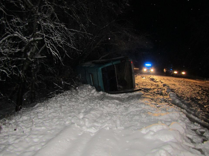 У Луганській області перекинувся пасажирський автобус, є постраждалі