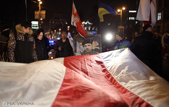 У Києві пройшов марш на честь загиблого на Майдані Жизневського (фоторепортаж)