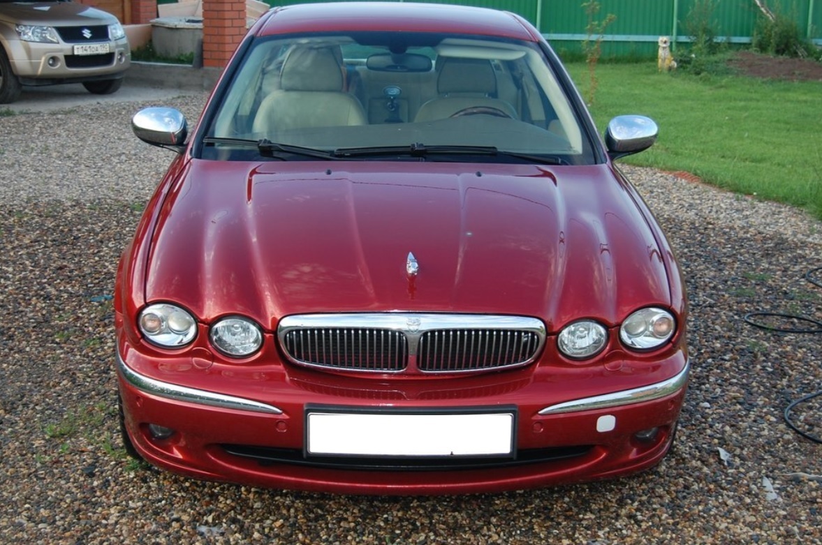 Jaguar, метро та кінь: на чому їздять члени Кабміну