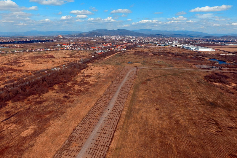 Авіасполучення з Закарпаттям відновлять цього року, - Омелян