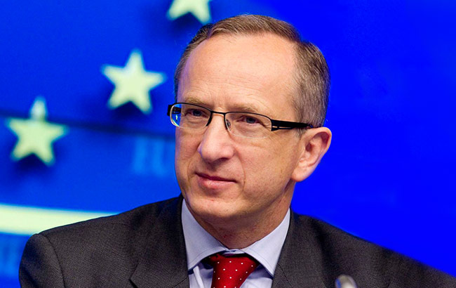 Новини України за 13 квітня: узгоджений склад Кабміну і скасування віз для українців