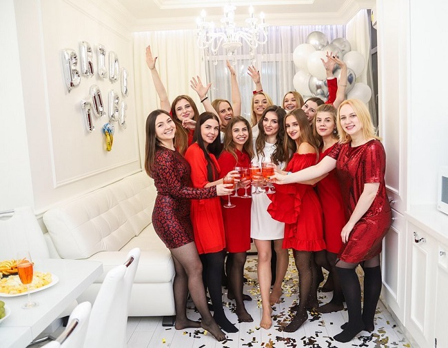 Дочка Кузьми Скрябіна вийшла заміж за студента: нові фото з весілля