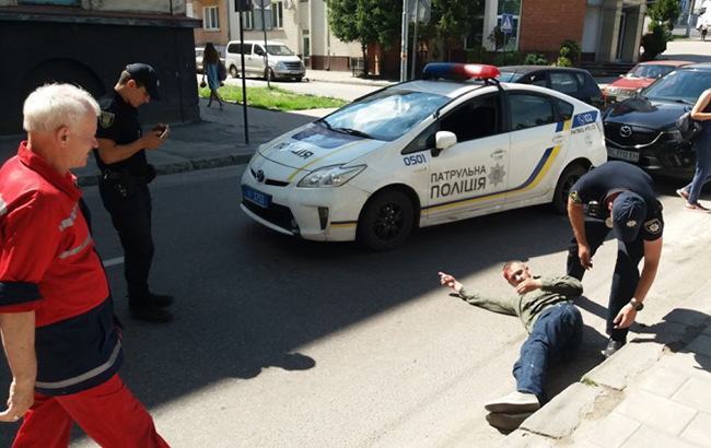 У Львові патрульні вчинили наїзд на пішохода