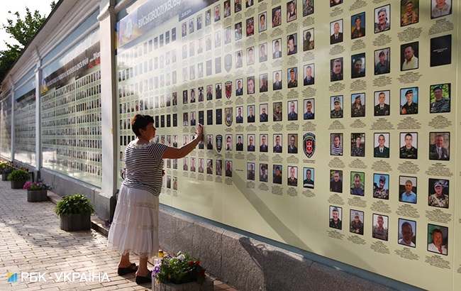 У Києві проходить акція пам'яті жертв катастрофи літака ІЛ-76, збитого бойовиками