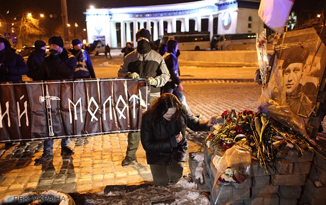 У Києві пройшов марш на честь загиблого на Майдані Жизневського (фоторепортаж)