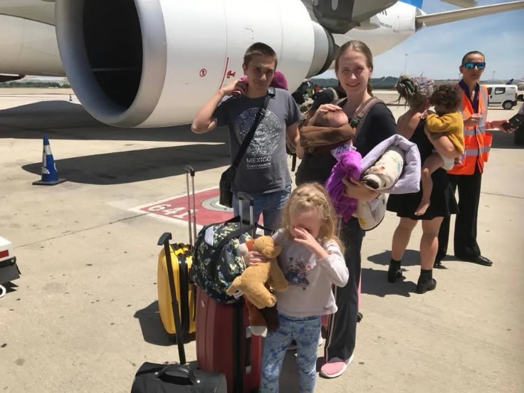 Чоловік-іноземець намагається відібрати дочку в українки