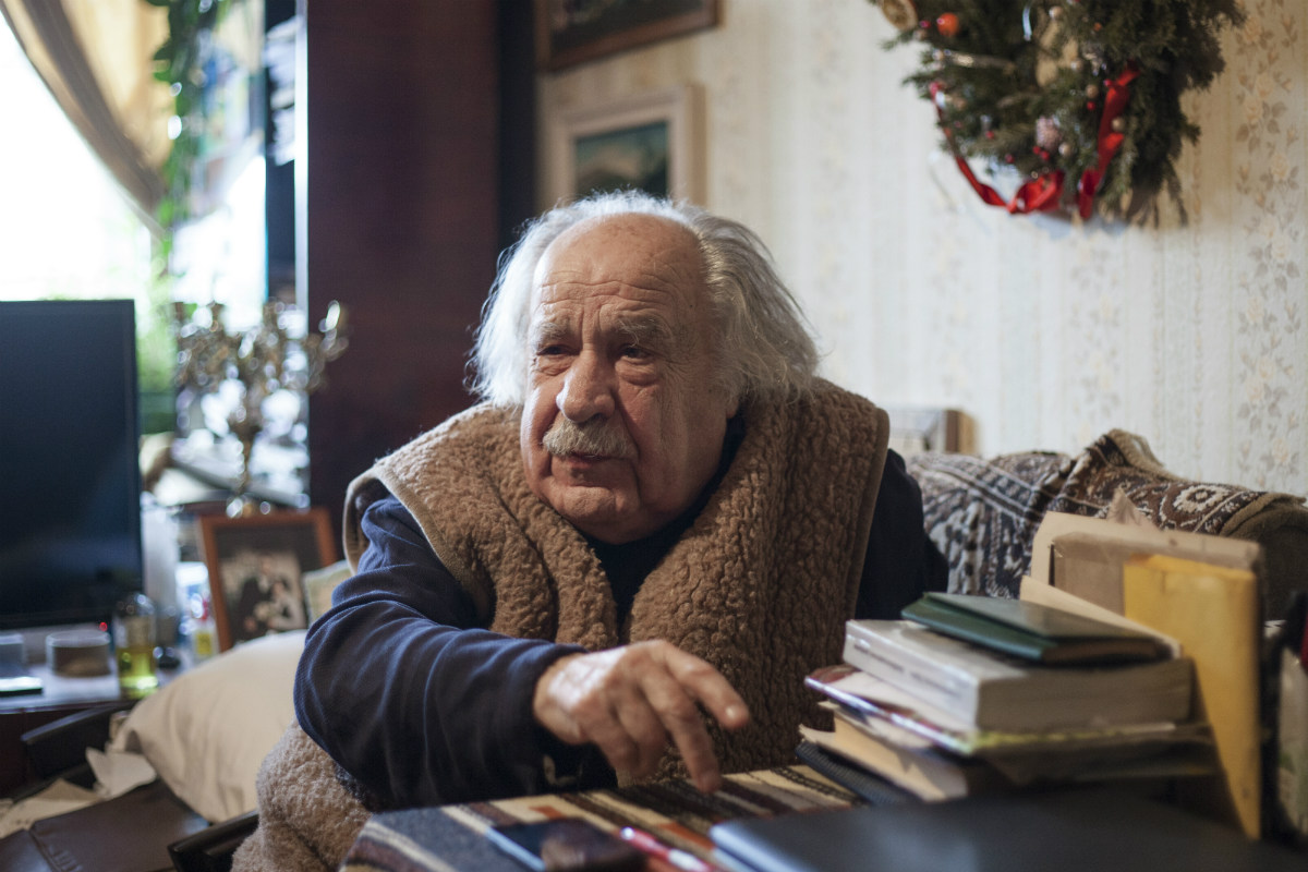 Помер відомий український поет: довго боровся і дуже хотів жити