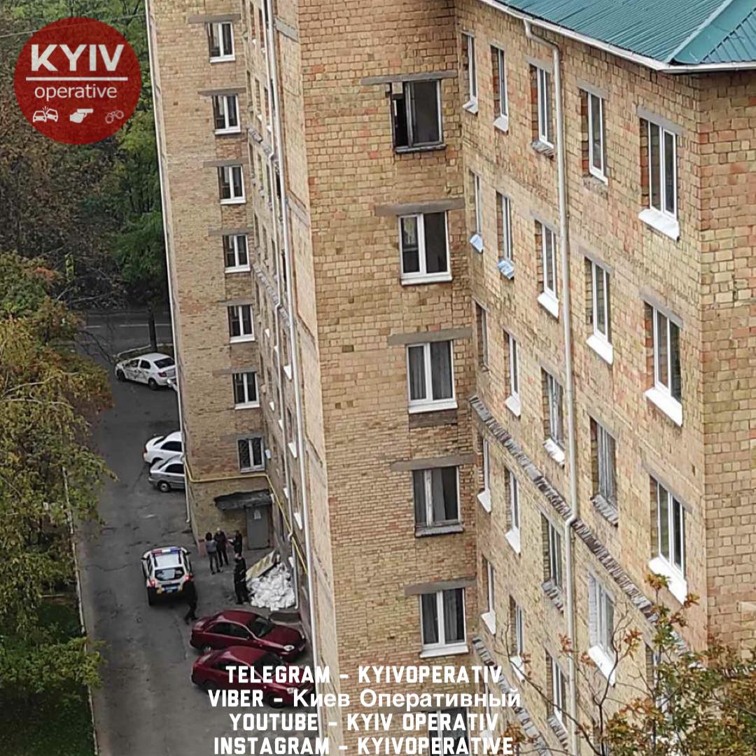 Оставил записку: в Киеве из окна выпрыгнул преподаватель вуза