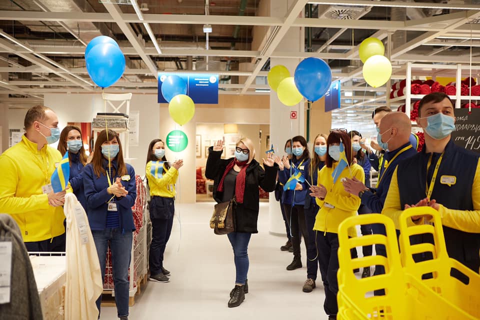 IKEA офіційно відкрила свій перший магазин в Україні: як він виглядає