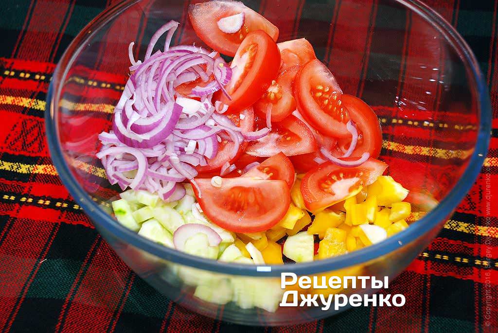 Кулінар поділився рецептом справжнього грецького салату: нічого зайвого!