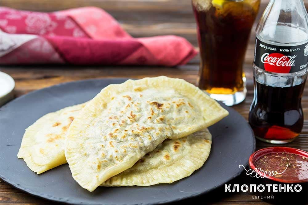 Клопотенко поделился секретом приготовления сочных чебуреков без фритюра