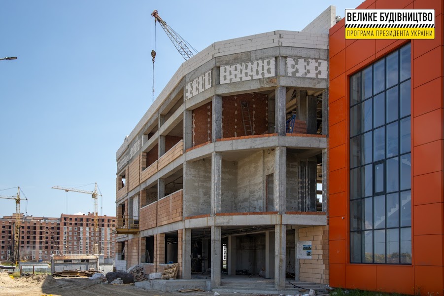 У Дніпропетровській області "з нуля" будують два сучасні басейни