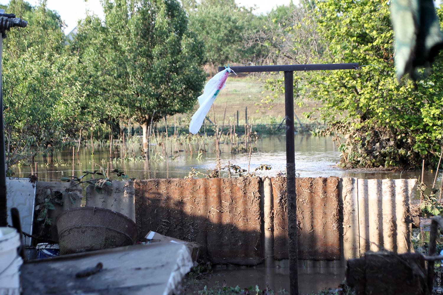 Під Одесою через потужні зливи затопило ціле село (фото і відео)