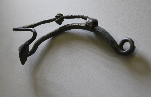 Біля Закарпаття знайшли кельтську фігурку з золотими очима: фото унікального артефакту