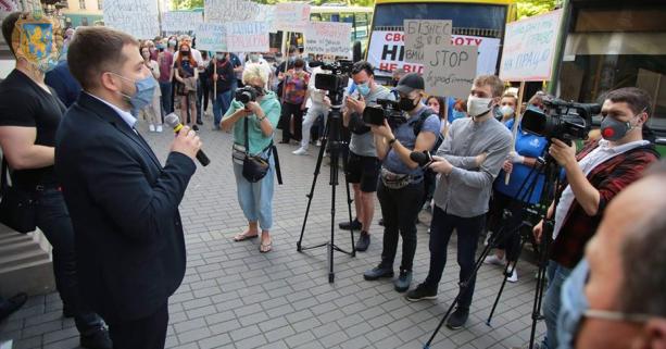 У Львові підприємці вийшли на протест через карантину: погрожують "прикрити" бізнес олігархів