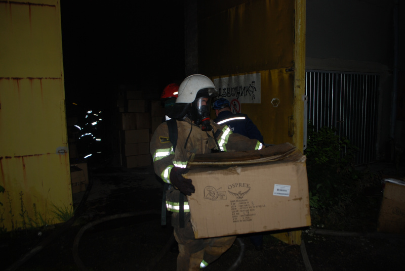 У центрі Львова горіли склади