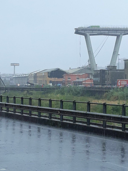 В Італії обрушився міст: загинули щонайменше 20 осіб