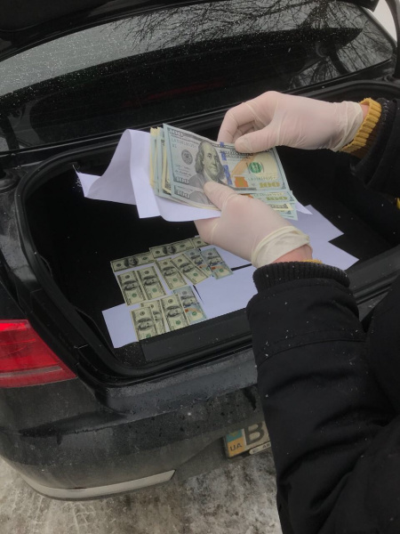 В Хмельницкой области на взятках разоблачены руководители исправительной колонии