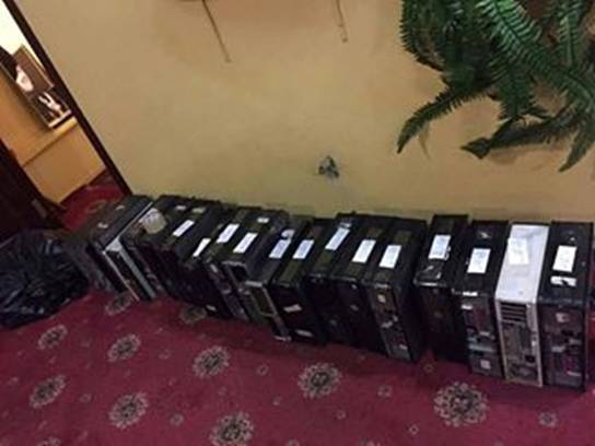 Поліція провела 20 обшуків у гральних клубах Київської області