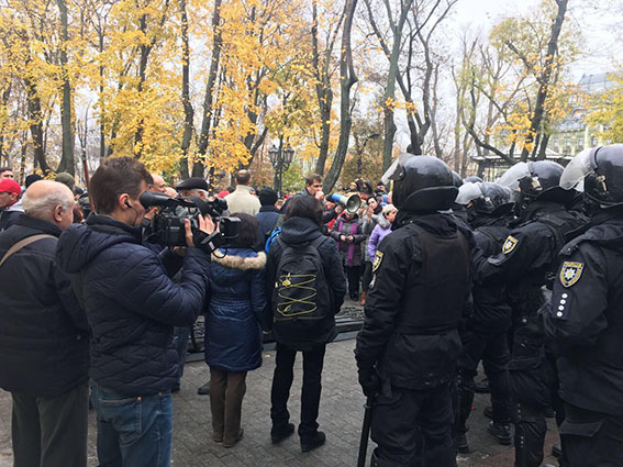 В Одессе в ходе акции возник конфликт, травмированы 6 полицейских