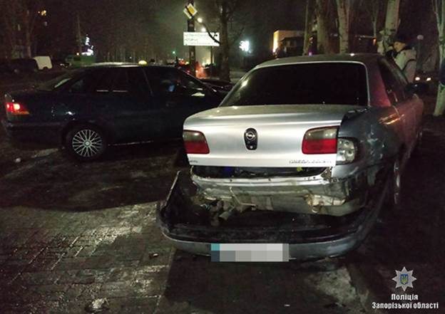 У Запорізькій області сталась ДТП за участю 5 автомобілів, є потерпілі