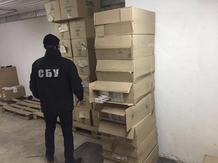 СБУ изъяла в Одессе партию контрабандных сигарет на более чем миллион гривен