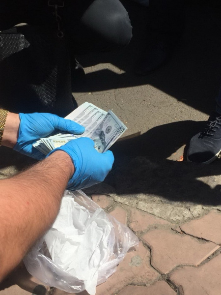 В Одесі СБУ затримала на хабарі замначальника райвідділу Нацполіції