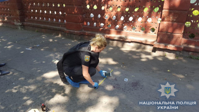 В Одесі невідомі напали з ножем на активіста Устименка